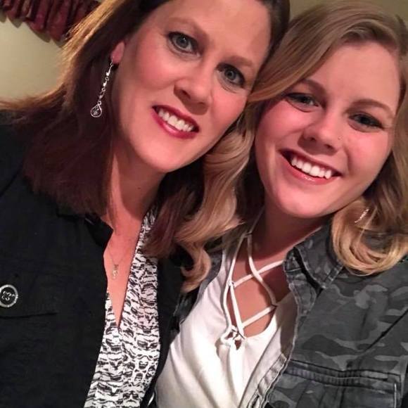 Meet your Posher, Heather - Picture 1 of 1